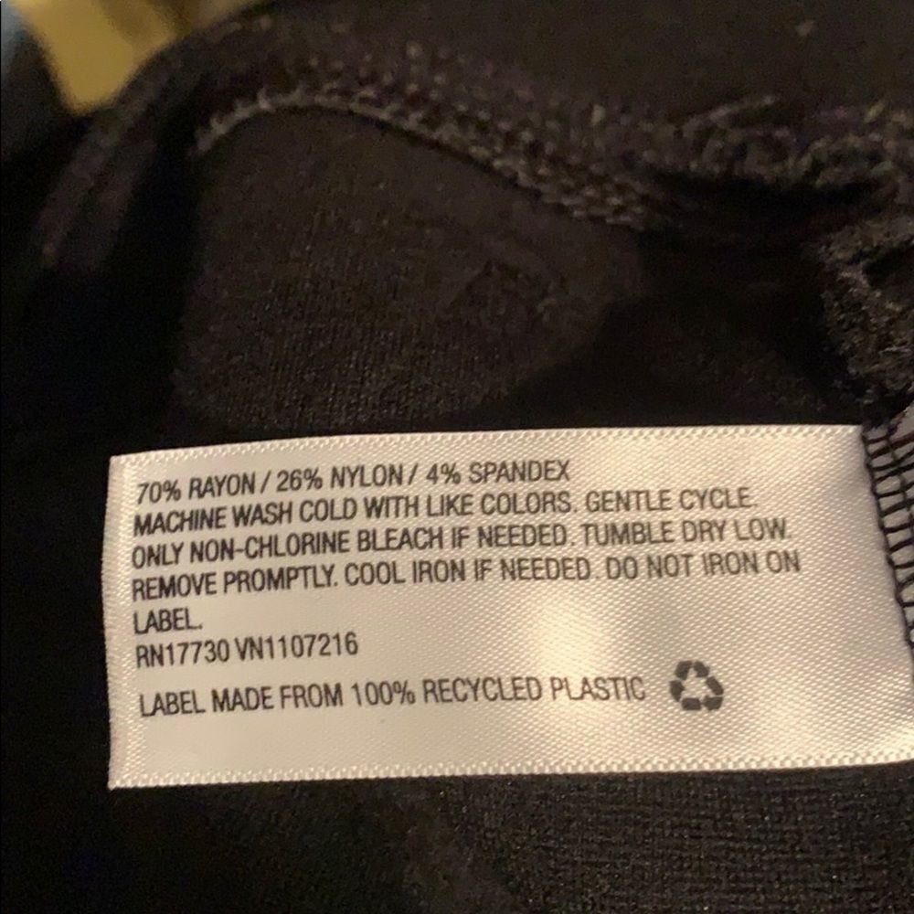 Ingrid & Isabel Maternity leggings/pants LG - Picture 4 of 4